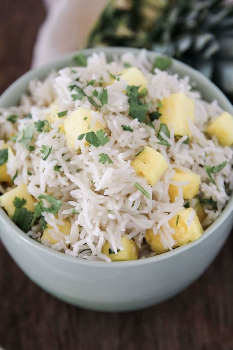 Coconut Pineapple Rice Recipe, Pineapple Rice, Coconut Rice Recipe, White Rice Recipes, Stir Fry Dishes, Spanish Rice, Water Sea, Pineapple Coconut, Coconut Rice