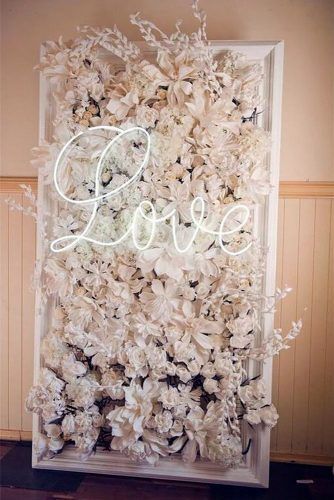 Hottest 2019 Wedding Trends From Pinterest ★ See more: https://www.weddingforward.com/2019-wedding-trends/6 Flower Wall With Neon Sign, Wall With Neon Sign, Neon Letters, Flower Wall Backdrop, Wedding Forward, Romantic Flowers, Wall Backdrops, Sign Wedding, Flower Backdrop