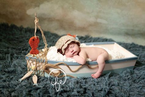 I have a small boat like this ashlee but its barn red!! Crochet Fisherman Hat, Mom And Me Photos, Boat Photography, Newborn Family Pictures, Twin Photography, Photography Tricks, Newborn Photography Boy, Baby Pictures Newborn, Baby Boy Pictures