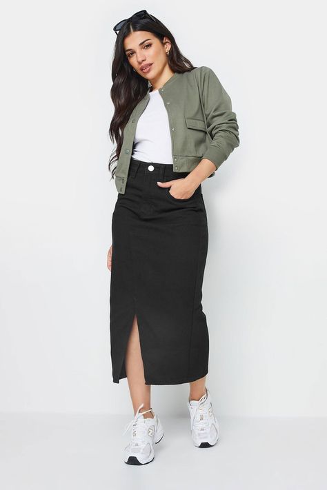 Smart casual skirt outfit