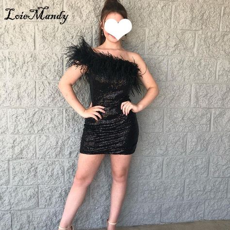 Black Sequin Shorts, Dress With Feathers, Sequin Homecoming Dress, Professional Dress, Rose Violette, Pink Sparkly, Homecoming Dresses Black, Short Homecoming Dress, Short Cocktail Dress