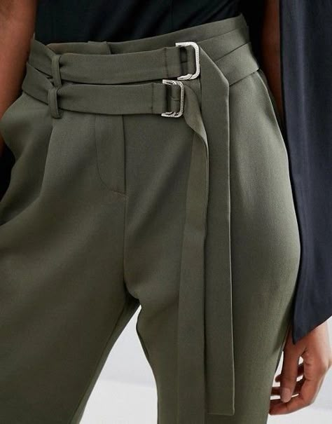 Trousers Women Outfit, Mode Kimono, Trousers Details, Lavish Alice, Stylish Hoodies, Fashion Suits For Men, Mode Casual, Mens Pants Fashion, Pants Pattern