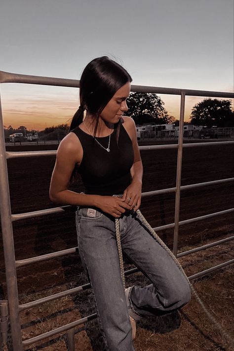 Western Insta Pics, Jena Sparks Outfits, Cinch Jeans Women Outfit, Western Influencer, Punchy Aesthetic, Cowgirl Fits, Ranch Outfits, Country Girl Aesthetic, Cinch Jeans