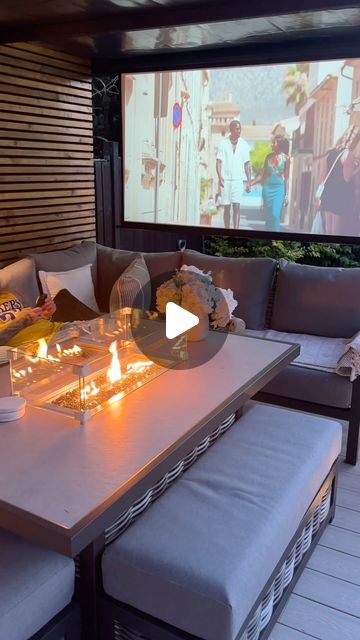 Projector Outdoor, Outdoor Projector Screen, Screened In Deck, Outdoor Projector, Projector Screen, Projector, Going Out, Dream House, Screen