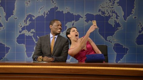 Cecily Strong Snl, Snl Weekend Update, Cecily Strong, Kyle Mooney, Celebrity Selfies, Funny Selfies, Weekend Update, Opening Credits, Musical Comedy