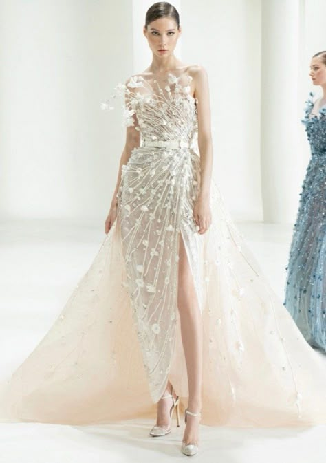 Elie Saab Dress 2023, Marchesa Couture 2023, Elie Saab Photoshoot, Ellie Saab Bridal 2023, Ellie Saab Bride, Eli Saab 2023 Couture, Elie Saab White Dress, Eli Saab Wedding Dresses, Eli Saab 2023