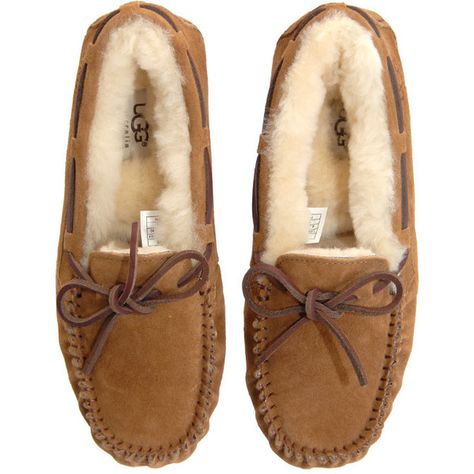 Ugg Dakota Chestnut Furred Leather Moccasins ($115) ❤ liked on Polyvore Uggs Women, Ugg Bailey Boots, Brown Flat Shoes, Ugg Snow Boots, Uggs With Bows, Uggs Moccasins, Ugg Boots Sale, Ugg Dakota, Ugg Winter Boots