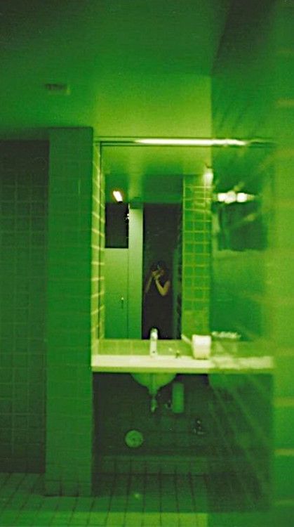 dony/follow #green Story Aesthetic, Dark Green Aesthetic, Slytherin Aesthetic, Rainbow Aesthetic, Green Photo, Green Bathroom, Aesthetic Colors, Aesthetic Themes, Green Wallpaper