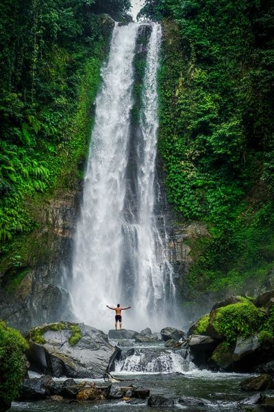 Fiji Waterfall, Gitgit Waterfall, Waterfall Pics, Lovina Bali, Small Pagoda, Waterfall Bali, North Bali, Bali Waterfalls, Travel Bali