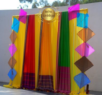 Kite Background Decoration, Kite Backdrop Decoration, Kite Theme Decoration, Kites Decorations Ideas Indian, Kite Festival Decoration Ideas, Kite Backdrop, Tilwa Decoration Ideas At Home, Bornahan Decoration Ideas, Makarsankranti Decoration Ideas