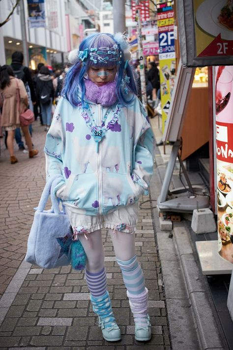 Blue / purple decora 💕 Decora Fashion Outfits, Decora Kei Fashion, Decora Girl, Decora Fashion, Decora Harajuku, Harajuku Decora, Mode Harajuku, Harajuku Fashion Street, Harajuku Girls