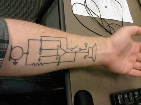 Engineering Tattoo, Physics Tattoos, Bill Tattoo, Circuit Tattoo, Electronic Tattoo, Geek Tattoo, Diy Cnc, Electronics Projects Diy, Video Games For Kids