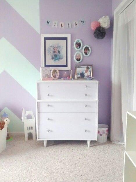 Mid century modern dresser redo. Elsa frozen art from society 6. Chevron purple and mint walls. Mint Bedroom Walls, Purple Kids Bedroom, Bedroom Purple Walls, Purple Bedroom Walls, Lilac Room, Mint Green Bedroom, Room Painting Ideas, Mint Bedroom, Frozen Bedroom