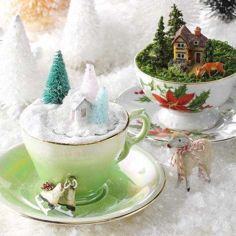 teacup display Cup Crafts Ideas, Tea Cup Crafts, Gingerbread Cards, Gardening Crafts, Diy Tea, Teacup Crafts, Red Napkins, Cozy Candles, Paper Wreath