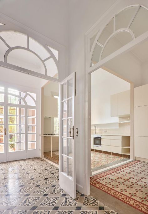 H3O ARCHITECTS, José Hevia · Refurbishment of an Art Nouveau house in Barcelona · Divisare Art Nouveau House, Decoration Hall, Barcelona Apartment, Modernist House, Living/dining Room, Old Room, French Interior, Pretty House, Contemporary Architecture