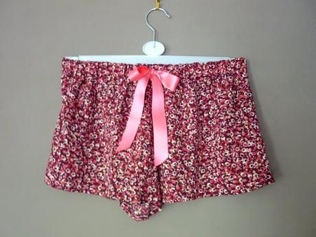 Diy Pajamas, Homemade Diy, Pajama Shorts, Inspiration Mode, Boho Shorts, Strapless Top, Cool Outfits, Pajamas, Confidence