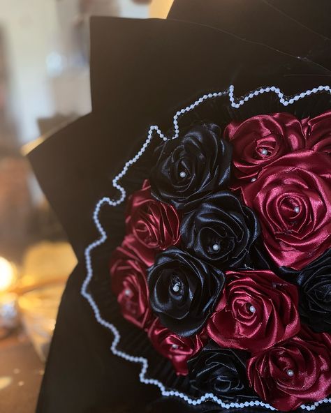 Start ordering your bouquets today. 🍷🐦‍⬛ 15 count bouquet 🍷🐦‍⬛ Directly message me to order! #roses #flowers #bouquet #red #black #white #eternalroses #foreverflowers #explorepage #explore Black And Red Bouquet, Black Flowers Bouquet, Roses Flowers Bouquet, Ribbon Rose Bouquets, Ribbon Flowers Bouquet, Black Bouquet, Stationery Organizer, Red Bouquet, Black And White Ribbon