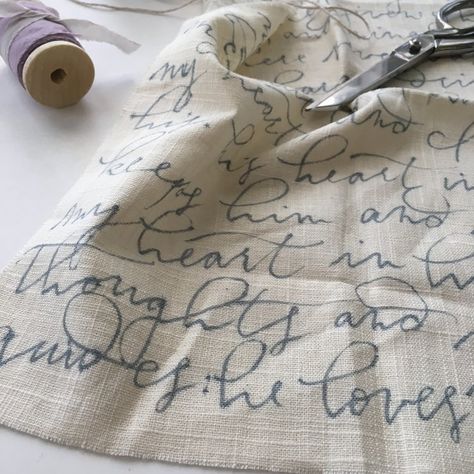 How to Write on Fabric + DIY Fabric Gift Wrap Tutorial — Raleigh Calligraphy & Design Write On Fabric, Diy Fabric Gift Wrap, Fabric Techniques, Textile Art Techniques, Wrap Tutorial, Fabric Painting Techniques, Fabric Gift Wrap, Fabric Collage, Fabric Stamping