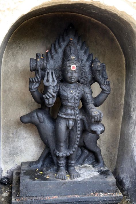 Kala Bhairava, Stone Sculpture Art, Historical Sculptures, Ancient Alphabets, Kali Hindu, Art Deco Artwork, Indian God, Chakra Art, Shiva Parvati Images