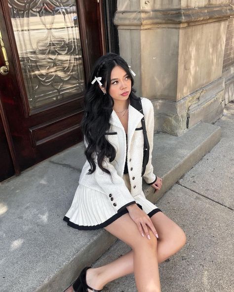 Val (@fitswithval) • Instagram photos and videos Tweed Skirt Outfit, Tweed Outfits, Tweed Jacket Outfit, Winter Birthday Outfit, Trending Colors, Trends For 2024, Bow Hairstyle, Fashion 2024, Spring Fashion Trends