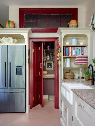 Palette House, Chelsea Nyc, London Houses, Paint And Paper Library, Terracotta Floor, Victorian Buildings, House London, Classic Kitchen, London House