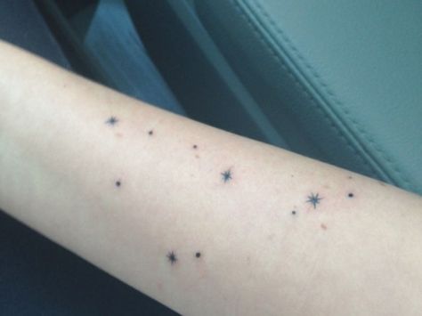 Capricorn Constellation Tattoo - 20 Constellation Tattoos <3 <3 Capricorn Constellation Tattoo, Aquarius Constellation Tattoo, Virgo Constellation Tattoo, Small Star Tattoos, Capricorn Constellation, Capricorn Tattoo, Constellation Tattoo, Muster Tattoos, Virgo Sign