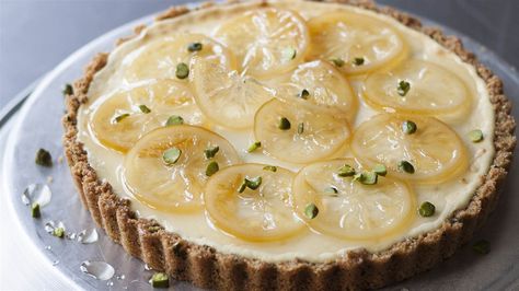 italian-cheesecake-biscotti-crust Biscotti Crust, Italian Cheesecake, Candied Lemon Slices, New Years Eve Dessert, Italian Christmas Recipes, Ricotta Cheesecake, Candied Lemons, Cheesecake Cookies, Lemon Cheesecake