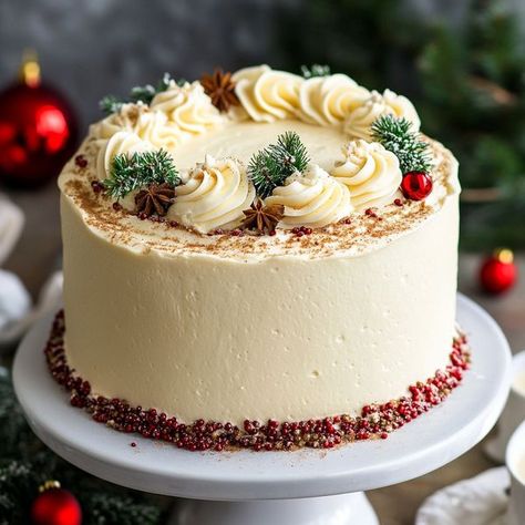 Christmas Spice Cake, Gluten Free Christmas Cake, Eggnog Buttercream, Crumb Coating A Cake, Baking Powder Recipe, Spiced Buttercream, Easy Christmas Cake Recipe, Christmas Cakes Easy, Christmas Themed Cake