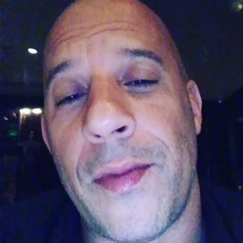 Vin Diesel Wife, Vindiesel Photos, Vin Diesel Pitch Black, Vin Diesel Selfie 2023, Vin Diesel Selfie, Mark Sinclair, Broken Iphone Screen, Broken Iphone, Vin Diesel Memes Funny