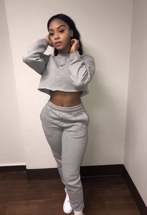 Cozy Sweatpants Outfits, Sweatpants Outfits, Looks Pinterest, Chill Fits, Scandinavian Fashion, Outfit Inspo Casual, Chill Outfits, Jeans Mom, Cute Swag Outfits