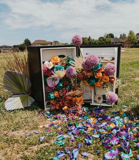 Fridge With Flowers - Jetfresh Campaign - On Thursd Fridge Photoshoot, Social Space, Photoshoot Inspo, La Rose, Creative Skills, Flower Crowns, Rose Flowers, Set Design, Flower Shop