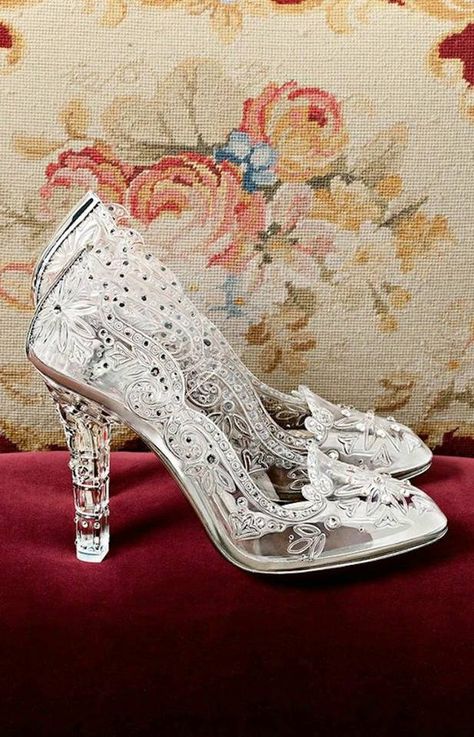 (35) Pages Sepatu Platform, Glass Shoes, Cinderella Shoes, Shoes Photography, Prom Heels, Fancy Shoes, Glass Slipper, Womens Shoes High Heels, Soft Sculpture