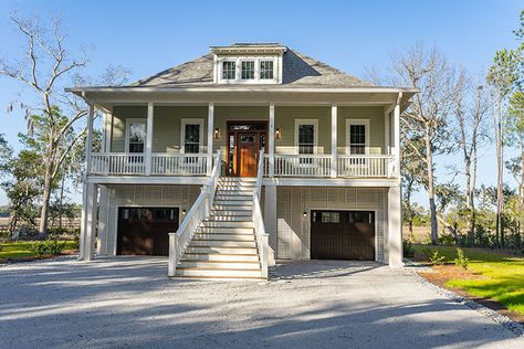 House On Stilts Plans, Raised Beach House Plans, Bermuda House, Raised House Plans, Raised Houses, Coastal Floor Plans, Cottage On Stilts, Elevated Houses, Raised Beach House