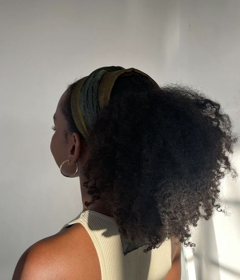 𝓔𝓯𝓲, chérie on Tumblr Puff With Scarf Natural Hair, Long 4c Hair, 4a Curls, Trip Moodboard, Diy Natural Hair, Low Puff, Embrace Natural Hair, Afrocentric Hairstyles, Hair Like Wool