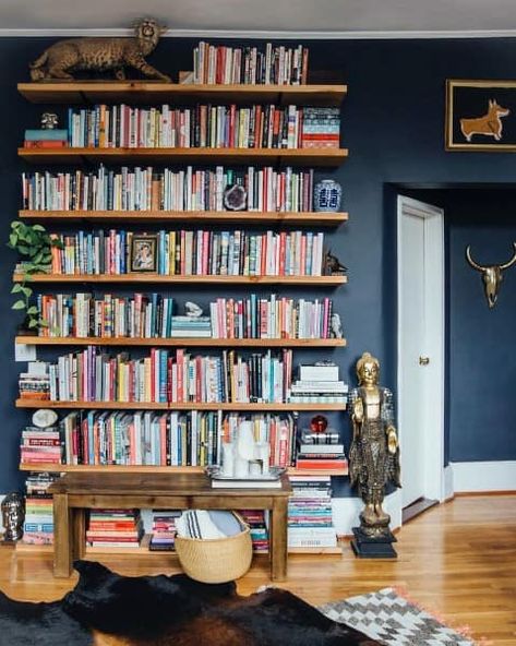 Top 70 Best Floor To Ceiling Bookshelves Ideas - Wall Storage Designs Apartment Bookshelves, Bedroom Book Shelf, Floor To Ceiling Bookshelves, Floating Books, Ceiling Shelves, Medical Office Decor, Navy Decor, Bedroom Book, Floating Bookshelves