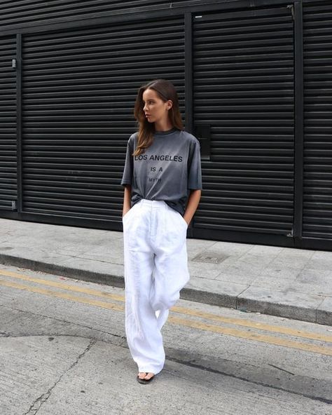 Anine Bing Outfits Street Styles, Linen Trousers Street Style, Anine Bing Outfits, Trousers Street Style, Outfit London, Outfit Ideas Everyday, Instagram Los Angeles, London Outfit, Neutral Outfit