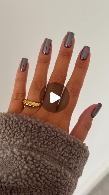 Charlotte Herberts on Instagram: "Chocolate Chrome Nails 🍫🤎

Using all @beetlesgelpolish 

Gel - A111
Chrome- CP017
Top coat 
Cuticle oil 

Check out Beetles Big deals, link in bio
Up to 70% off plus you can use my code ‘FALCHARLOTTE’ for an 10% off 

AD / Paid to Create 

#beetlesgelpolish #dealsboxbeetles #bigdealbeetles #fallnailinspo #chocolatenails #chromenails #autumnnails #fallnails #brownnails #nails #nailsnailsnails #reels" November Nails Ideas Chrome, Beetles Gel Nail Polish Ideas, How To Make Chrome Nails, Beige Chrome Nails, Chrome Nail Tips, Fall Chrome Nail Colors, Plain Acrylics, Chocolate Chrome Nails, Fall Nails Chrome