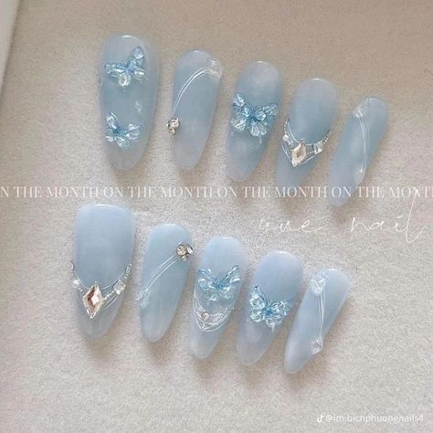 Crystal Blue Nails, Jelly Blue Nails, Quinceanera Nails, 3d Nail Designs, Lilac Nails, Asian Nails, Glittery Nails, Anime Nails, Blue Nail Art