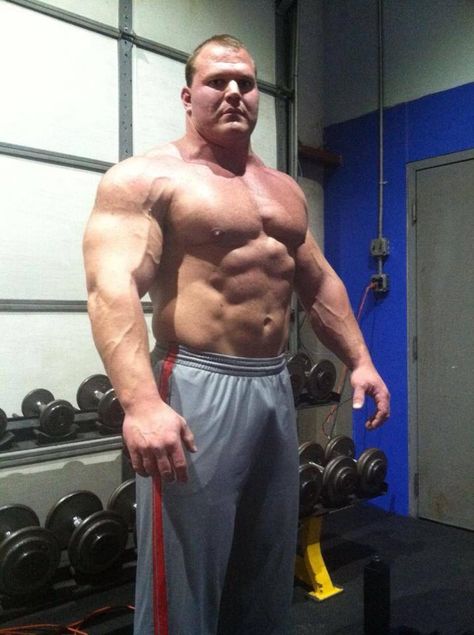 Derek Poundstone strong man Men With Tattoos, Strongman Training, World's Strongest Man, Beefy Men, Muscle Bear, Bear Men, Big Guys, Body Builder, Men's Muscle