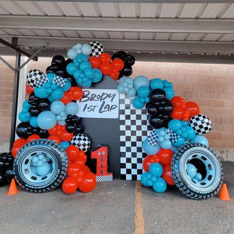 1st Birthday Party Racecar, Fast One Birthday Party Balloon Arch, Motorcycle Balloon Decor, 1st Car Birthday Party, Racing Theme 1st Birthday Party, Racing Balloon Garland, Fast One Birthday Party Backdrop, My First Lap Birthday, Hotwheels Birthday Theme