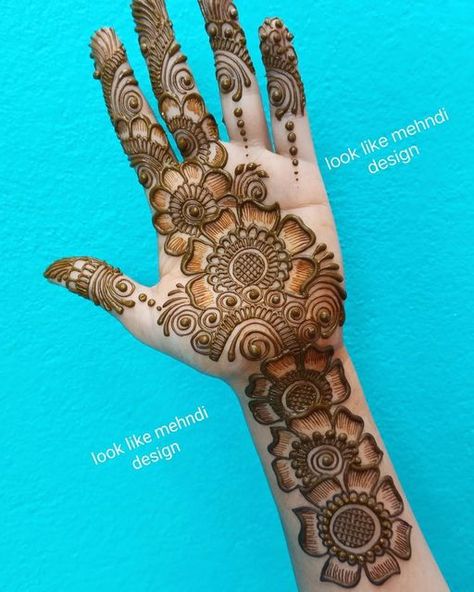 Arabian Mehndi Design, Henna Styles, Front Mehndi, Front Hand Mehndi Design, Beautiful Simple Mehndi Design, Delicate Hands, Beautiful Mehndi Designs, Simple Mehendi, Front Hand Mehndi