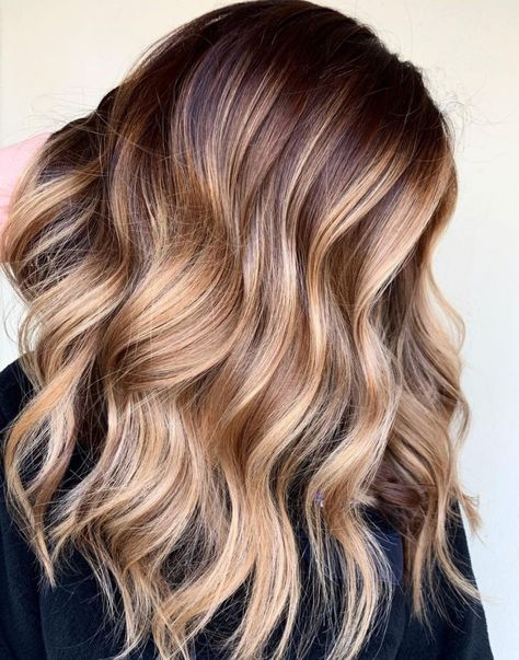 Caramel Highlights With Root Smudge, Caramel Blonde With Shadow Root, Shadow Roots Hair Brunette To Caramel, Brown Roots Caramel Hair Balayage, Root Smudge Brunette To Caramel, Partial Blonde Highlights, Brunette With Blonde Highlights, Warm Blonde Highlights, Caramel Brown Hair