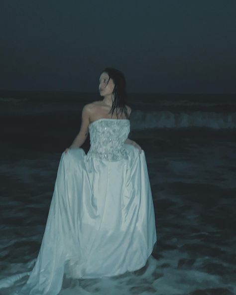 thrifted wedding dress at the beach Wet Wedding Dress, Wedding Beach Photoshoot, Wedding Aesthetic Beach, Thrifted Wedding Dress, Dress At The Beach, Thrifted Wedding, Wedding Dress Aesthetic, Small Beach Weddings, Wedding Dress Photoshoot