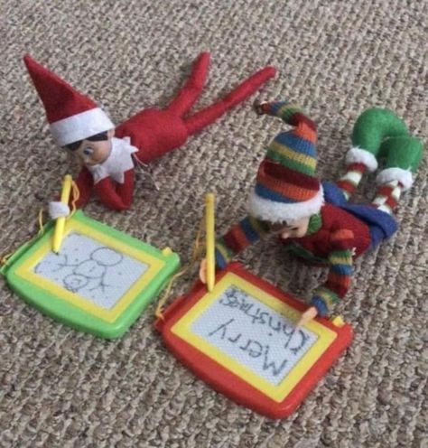 Elf Classroom, Christmas Party Treats, Kindness Elves, Elf Ideas Easy, Christmas Tree Lots, Magic For Kids, Awesome Elf On The Shelf Ideas, Elf Activities, Xmas Elf