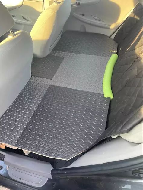 Diy backseat extender for doggo - Imgur Back Seat Extender For Dogs Diy, Diy Backseat Extender For Dogs, Backseat Dog Platform, Protein Shake Smoothie, Dog Seat Covers, Dog Seat, Car Carrier, Truck Stuff, Dog Car Seats