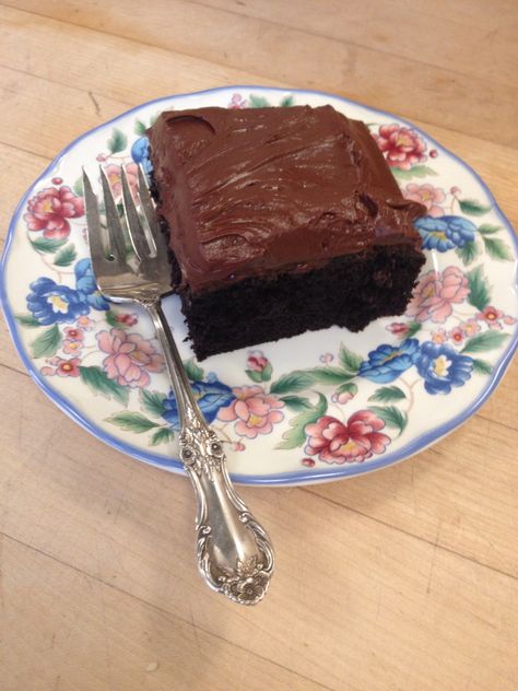 Ina Garten's Chocolate Cake with Mocha Frosting from Make it Ahead. It was easy and delicious! Ina Garten Cake, Hershey Recipes, Black Magic Cake, Whipped Cream Cakes, Cake Frosting Recipe, Cake Mixes, Magic Cake, Moist Cakes, Cake Frosting