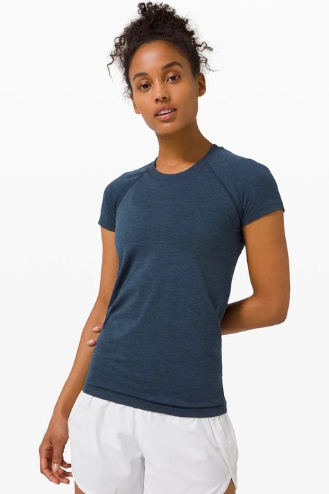 Yoga Daily, Lululemon Workout, Sport Women, Venus Williams, Lululemon Tops, Preppy Outfits, V Neck Tee, Workout Tee, Workout Tops