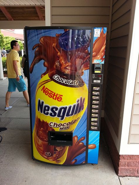 A vending machine that sells only @NestleNesquik chocolate milk, Wrentham Village Outlets, Wrentham, Mass. #Marketing | Flickr - Photo Sharing! 2000s Food, Food Vending Machines, Video Game Arcade, Coffee Crisp, Vending Machine Design, Vending Machine Business, Dj Room, Game Arcade, Arduino Projects Diy