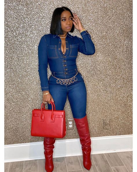 Style Bleu, Slim Jumpsuit, Look Festival, Jeans Overall, Fitted Jumpsuit, Blue Jumpsuits, Red Boots, Long Sleeve Jumpsuit, Waist Chain