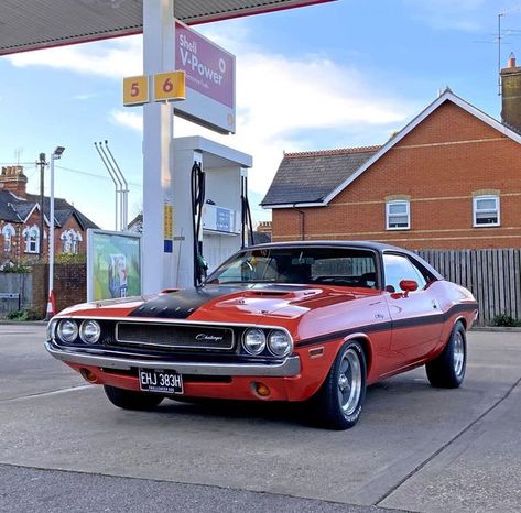 Dodge Challenger Hellcat 1970, Challenger Dodge 1970, Classic Dodge Challenger, 1970s Dodge Challenger, 70s Dodge Challenger, 1972 Dodge Challenger, Old Dodge Challenger, Dodge Challenger 1969, Dodge 1970